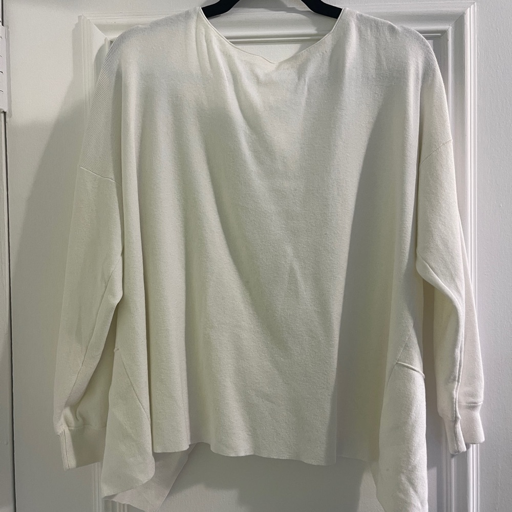 Alice + Olivia ivory oversized sweater small